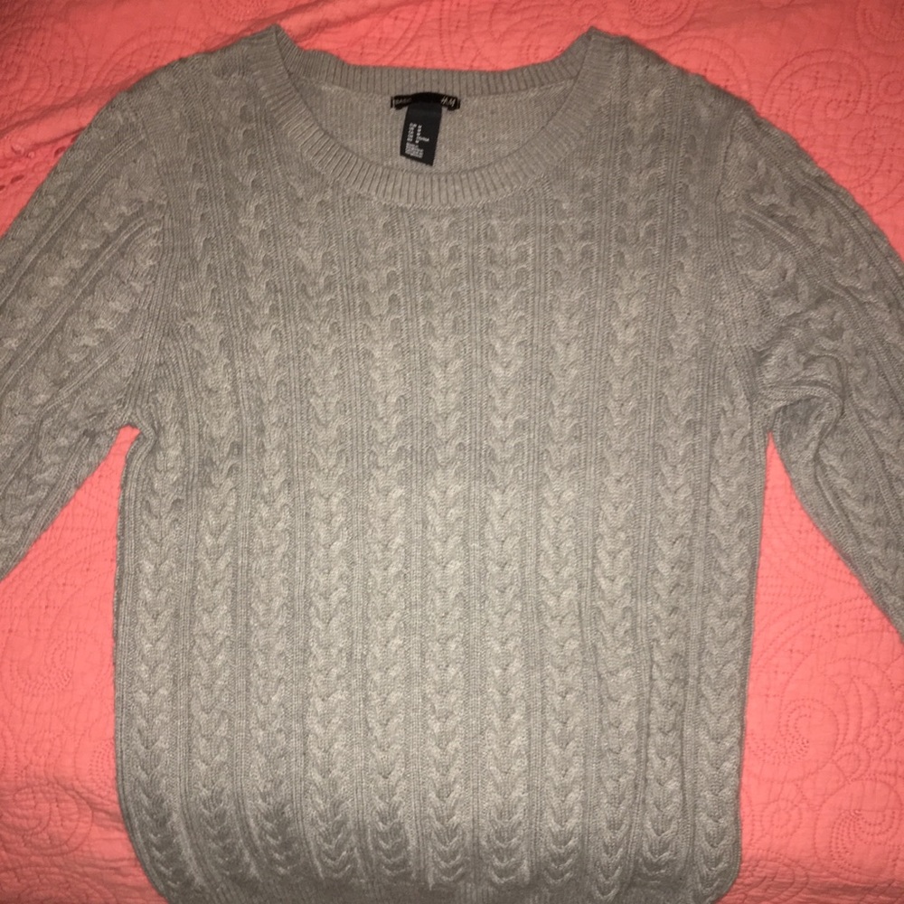 H&M grey sweater